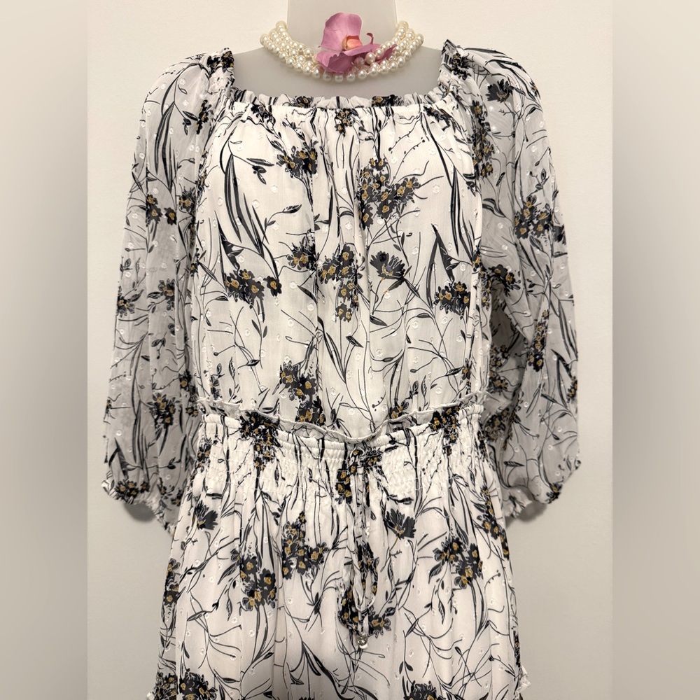 Lovely floral dress size L by Ryan Michelle 🌸🌸